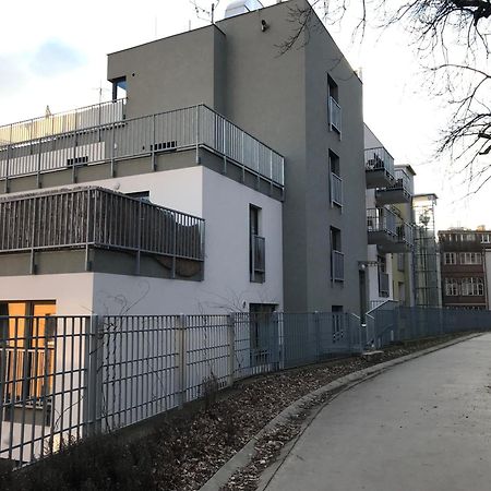 Residence Park Klamovka Prag Exteriör bild